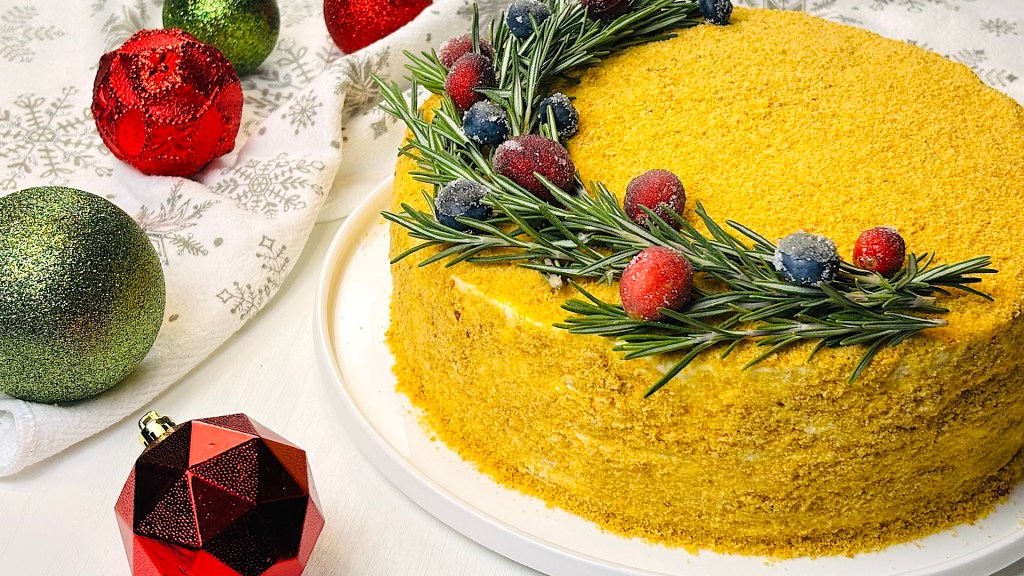 Honey Cake with Blackcurrant&nbsp;Filling