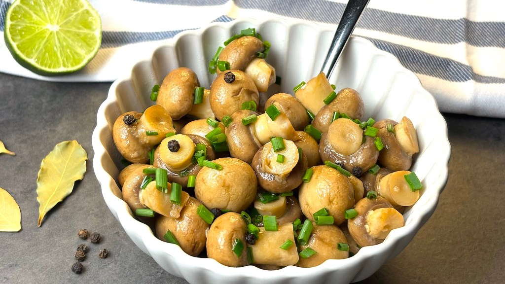 Easy and Delicious Marinated&nbsp;Mushrooms